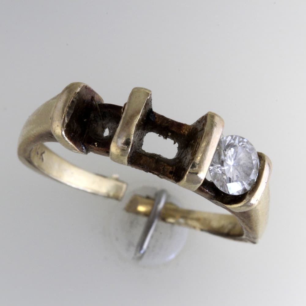 14 karat yellow gold ring before repairs