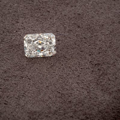Front view of 1.50 carat radiant cut diamond