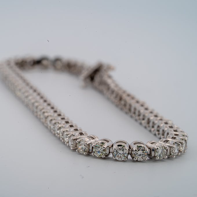 Diamond Line Tennis Bracelet 3.5 Carat In 14 Karat White Gold
