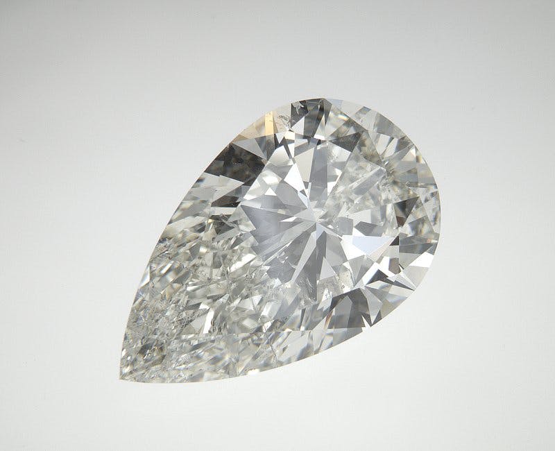 Top image of 5.02 carat PEAR SHAPE diamond